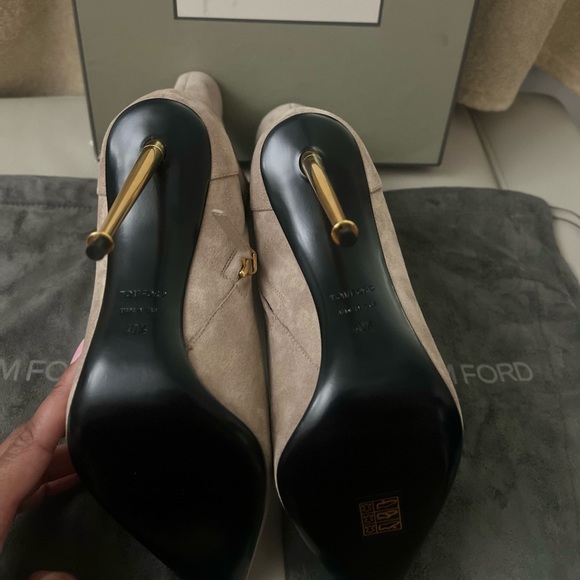 Tom Ford Padlock Pointed Toe Heel bootie - Picture 6 of 16